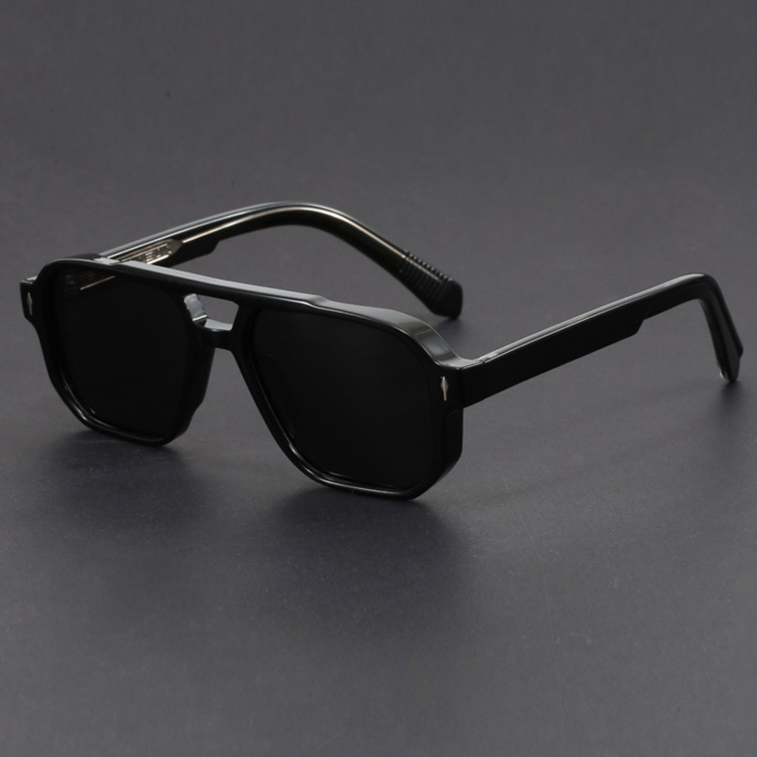 Classic lightweight aviator sunglasses for men | Vector -13