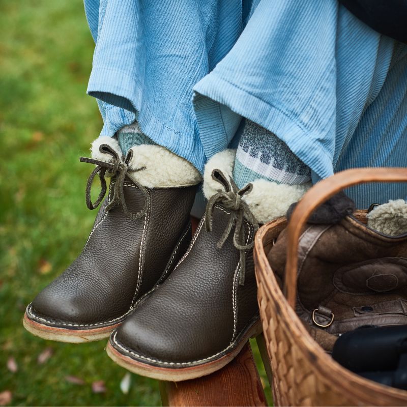 Waterproof comfortable winter snow boots for women -4