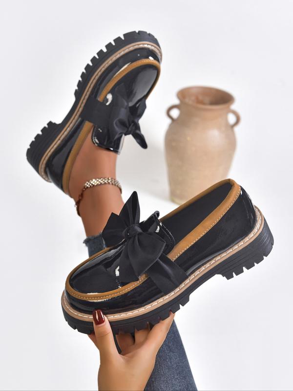 Simple Artisan loafers with bow detail for women | Chelsea