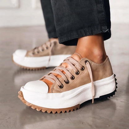 Responsive Low-top shoes with thick sole for women | Gianna
