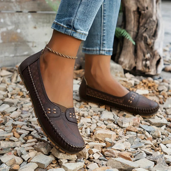 Arch Supportive everyday shoes for women | Daria