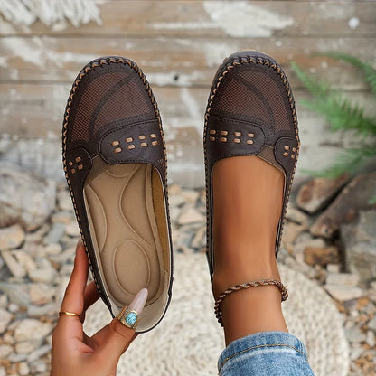 Arch Supportive everyday shoes for women | Daria
