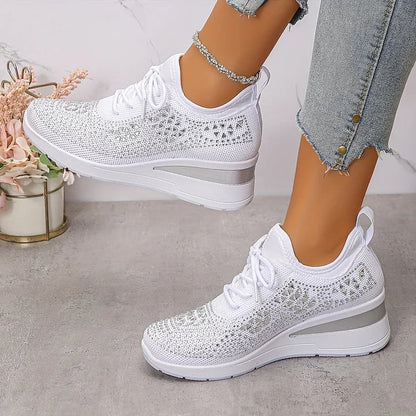 Velocity Supportive everyday sneakers for women | Brielle