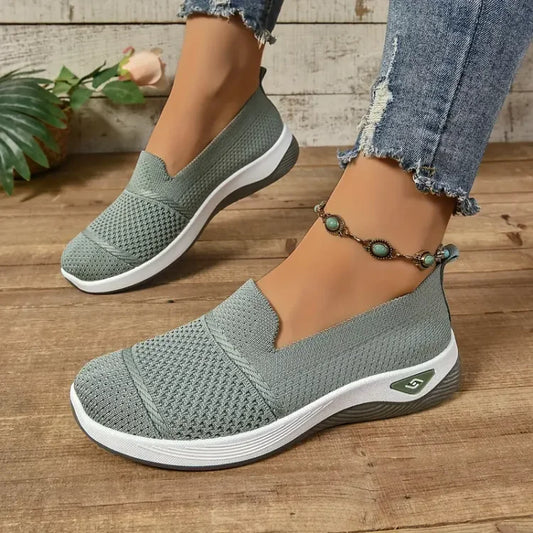 Beat Comfortable slip-on sneakers for women | Azira