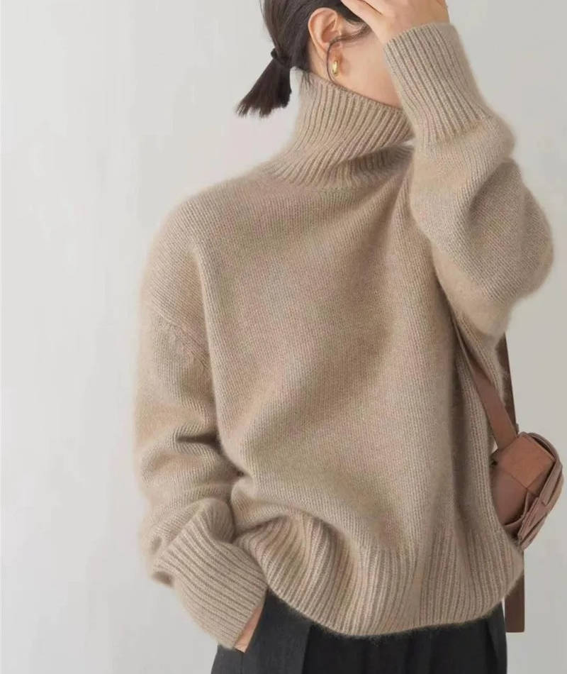 Cosy classic cashmere turtleneck sweater for women -2