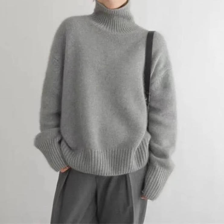 Cosy classic cashmere turtleneck sweater for women -10