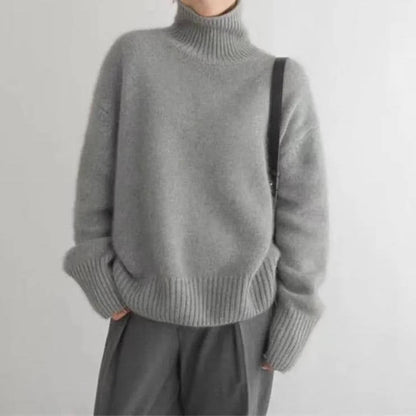 Cosy classic cashmere turtleneck sweater for women -10