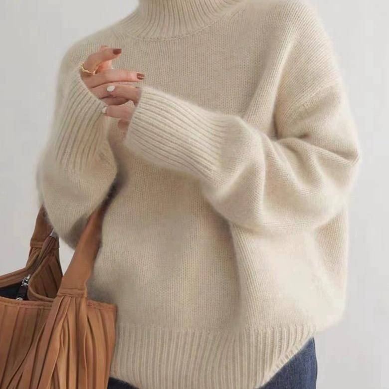 Cosy classic cashmere turtleneck sweater for women -4