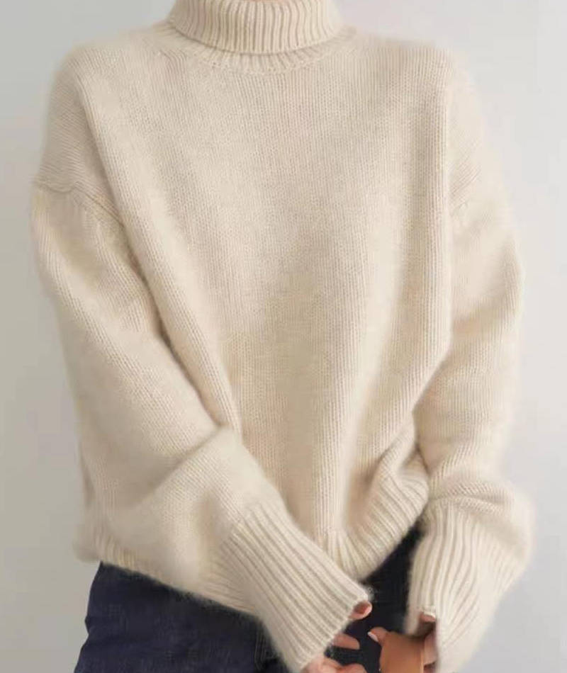 Cosy classic cashmere turtleneck sweater for women -5