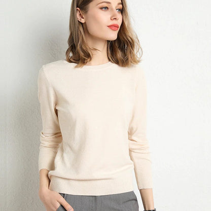 Classic soft cashmere round-neck jumper for women -6