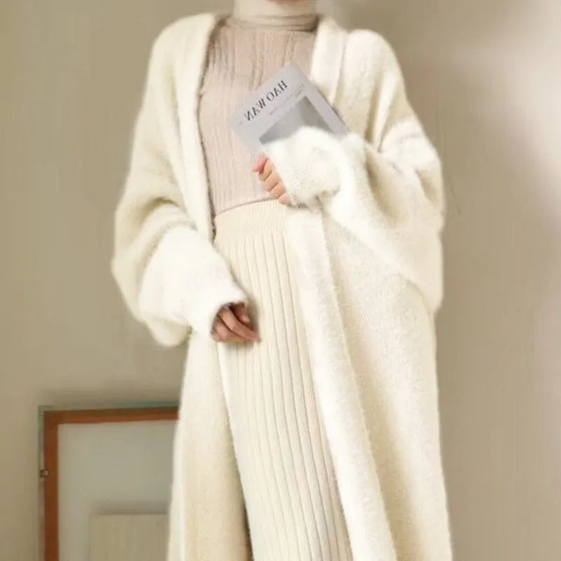 Classic elegant longline cashmere coat for women | Meridian -1