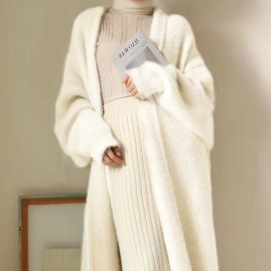 Classic elegant longline cashmere coat for women | Meridian -1